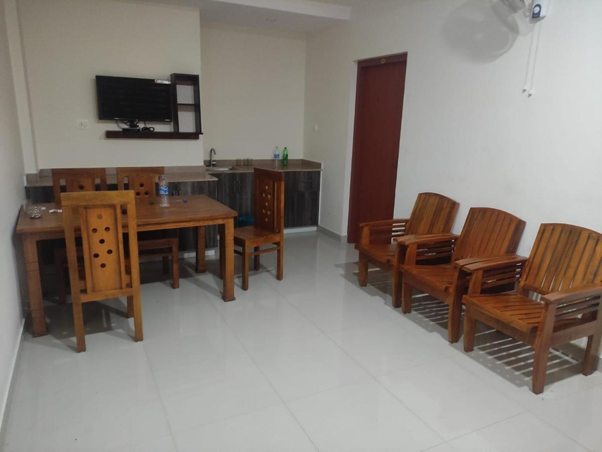 Hotel Pms Dhabi Residency Kottakkal Esterno foto